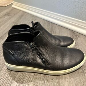 Ecco Black Leather Women's low bootie sneakers